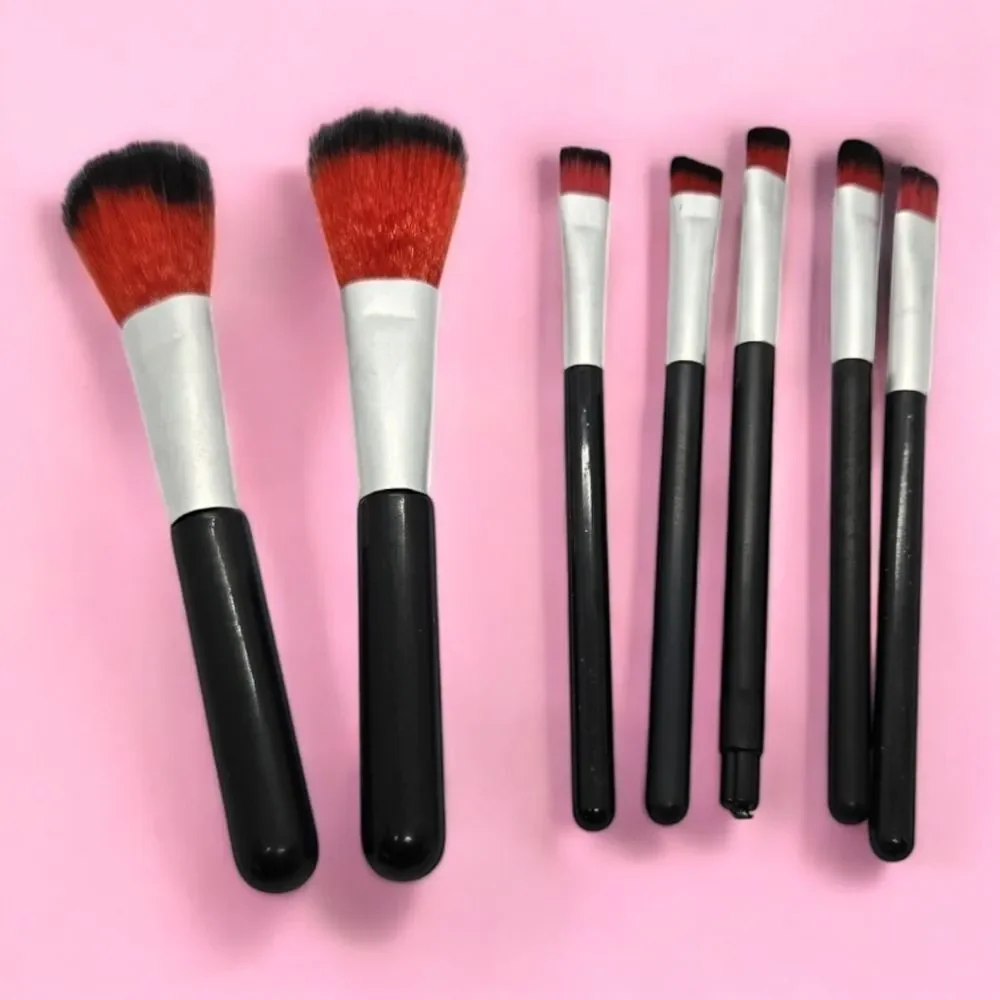 Hello Kitty Makeup Brush Set NWT Black Storage Tin & 7pc Cosmetic Blush Eyebrow